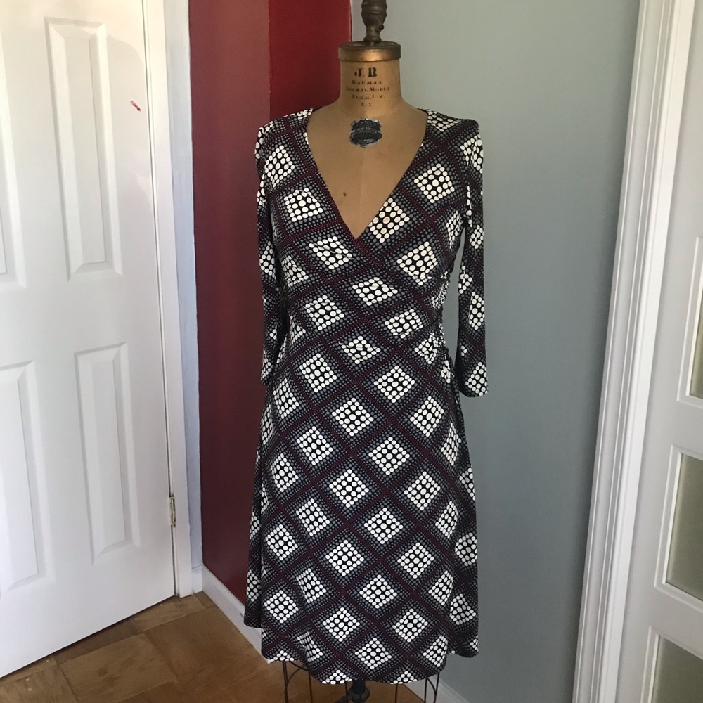 Jersey long sleeve wrap dress with dot print. Size 8